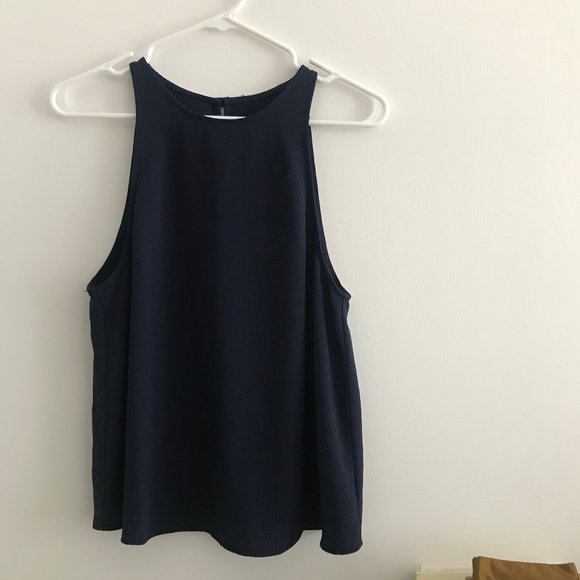 Set of Two American Apparel Flowy Tanktops - Picture 4 of 7